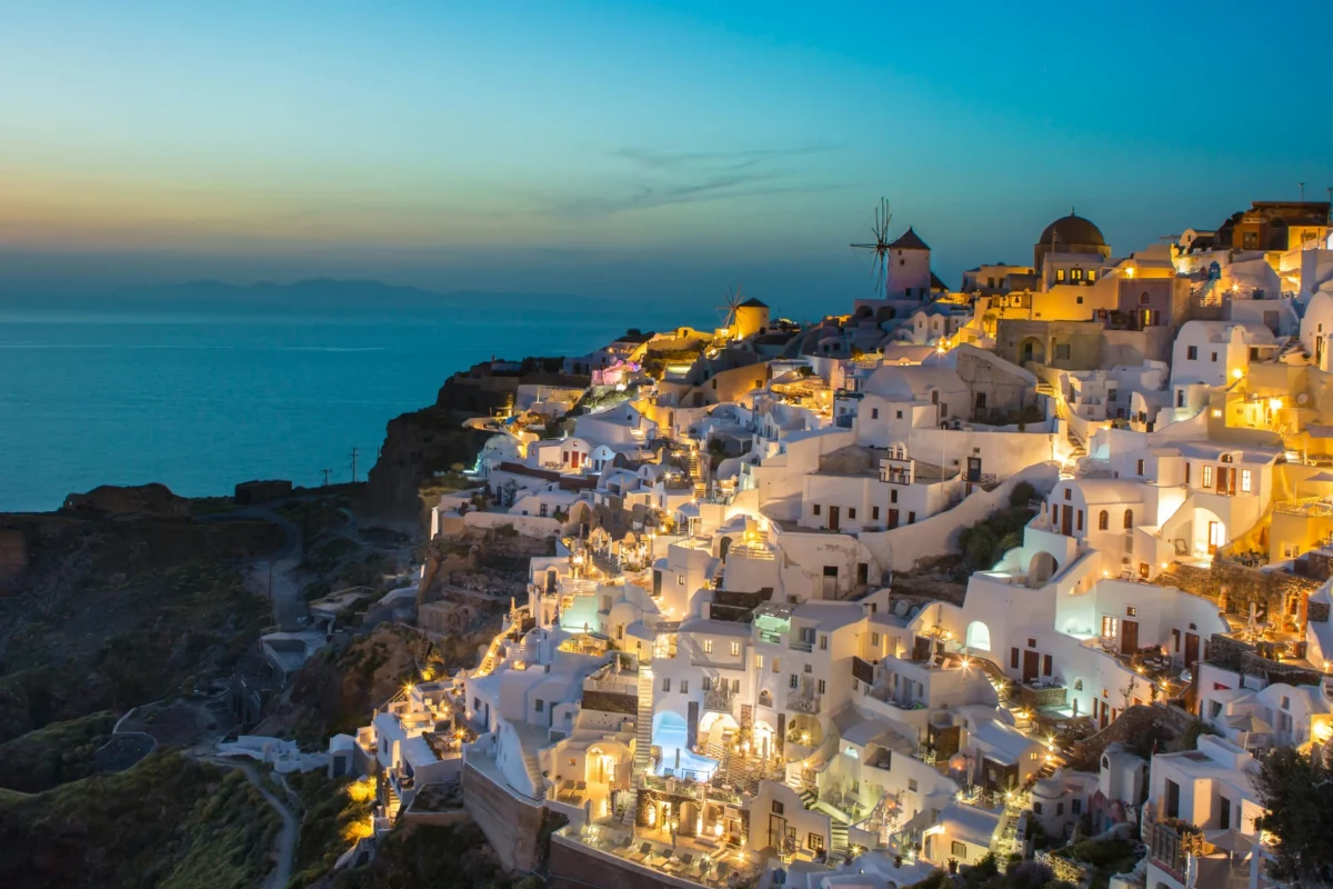 The Ultimate Luxury Travel Guide to Santorini